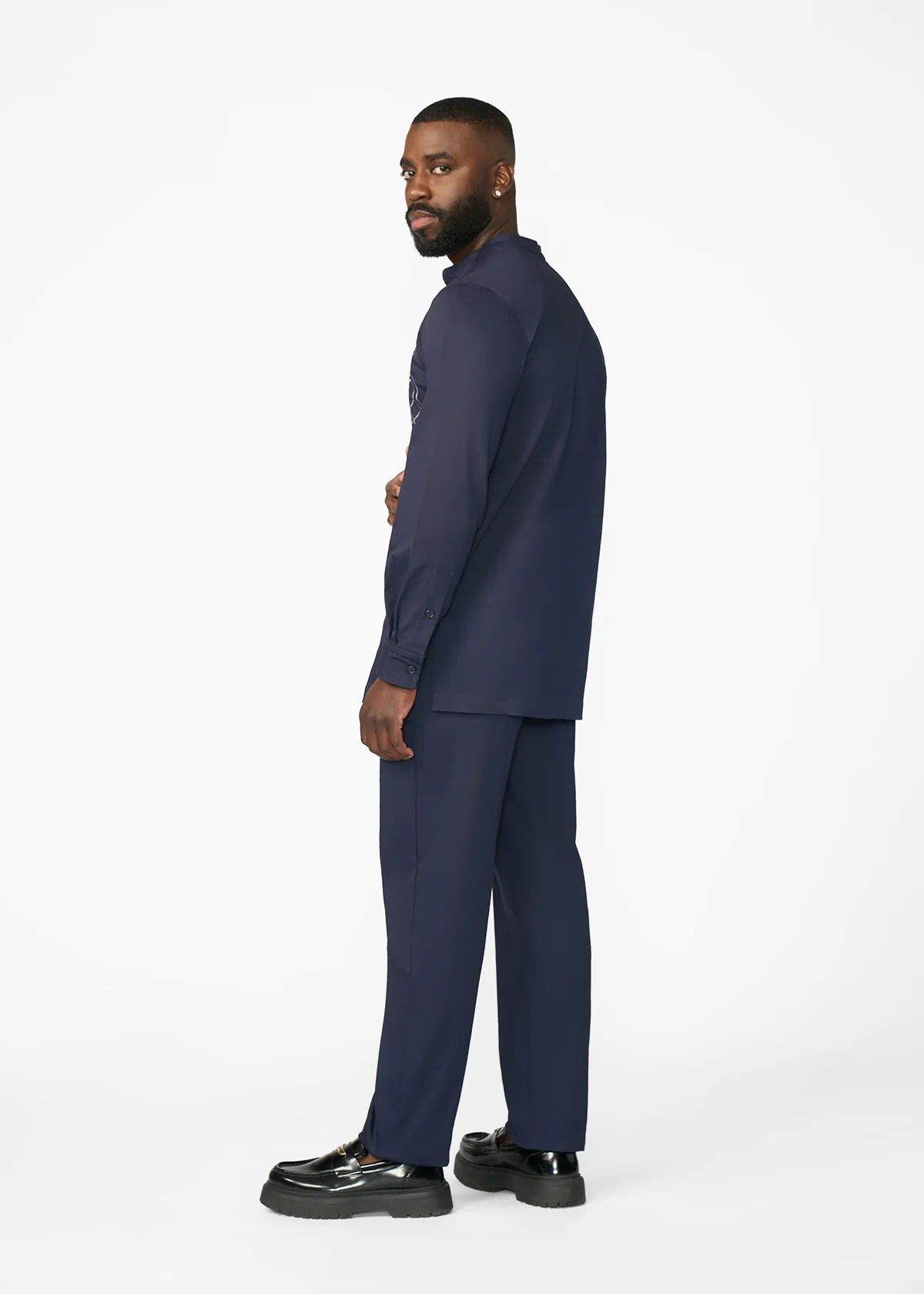 Dubaku Men's Traditional African Embroidery Shirt (Navy) - Image 3